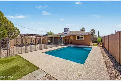 11118 W Iowa Avenue, Youngtown, AZ 85363 - Photo 5