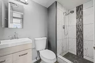 207 W Clarendon Ave, Phoenix, AZ 85013 - Photo 15