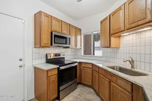 1015 S Val Vista Dr, Mesa, AZ 85204 - Photo 9
