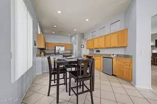 13420 W Caribbean Ln, Surprise, AZ 85379 - Photo 11