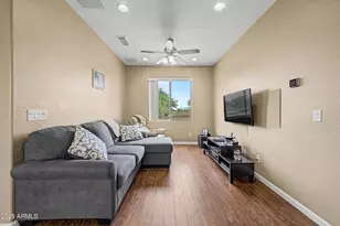 13420 W Caribbean Ln, Surprise, AZ 85379 - Photo 15