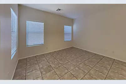 739 N 112th Drive, Avondale, AZ 85323 - Photo 11