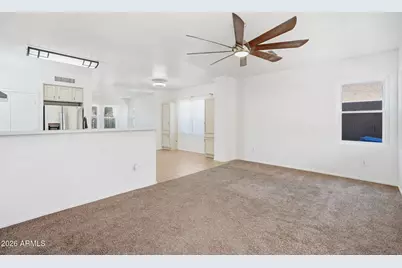 7245 S 41st Drive, Phoenix, AZ 85041 - Photo 7
