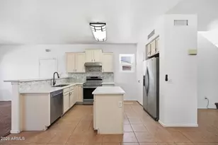 7245 S 41st Dr, Phoenix, AZ 85041 - Photo 11
