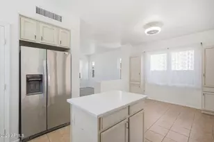 7245 S 41st Dr, Phoenix, AZ 85041 - Photo 13