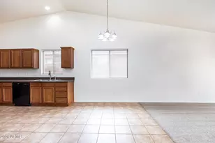 1033 W Nina Dr, Casa Grande, AZ 85122 - Photo 13