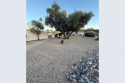 16653 N 103rd Avenue, Sun City, AZ 85351 - Photo 3