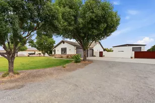 1251 E Loveland Ln, San Tan Valley, AZ 85140 - Photo 13