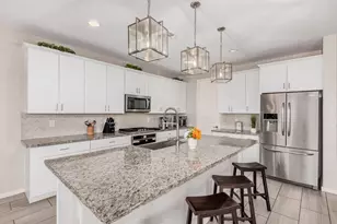 11022 W Levi Dr, Tolleson, AZ 85353 - Photo 9