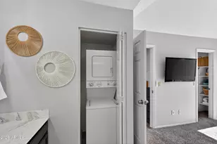 1633 E Lakeside Dr, Gilbert, AZ 85234 - Photo 25