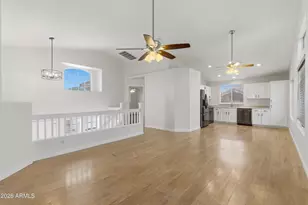 998 W Leah Ln, Gilbert, AZ 85233 - Photo 9