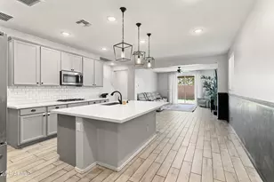 6814 N 88th Ln, Glendale, AZ 85305 - Photo 5