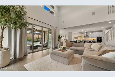 5946 E Abraham Lane, Phoenix, AZ 85054 - Photo 13