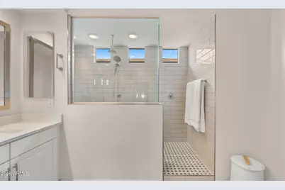 5946 E Abraham Lane, Phoenix, AZ 85054 - Photo 33