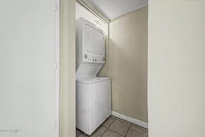 3301 E Earll Drive #120, Phoenix, AZ 85018 - Photo 13