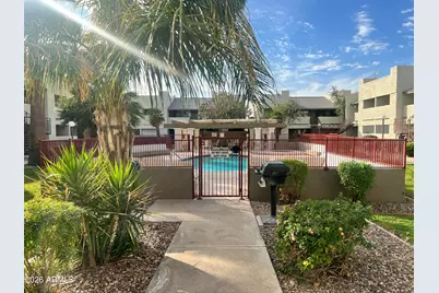3301 E Earll Drive #120, Phoenix, AZ 85018 - Photo 9
