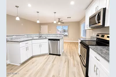 5206 S 11th Avenue, Phoenix, AZ 85041 - Photo 5