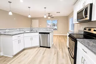 5206 S 11th Ave, Phoenix, AZ 85041 - Photo 5