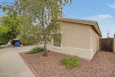 6929 S 11th Drive, Phoenix, AZ 85041 - Photo 7