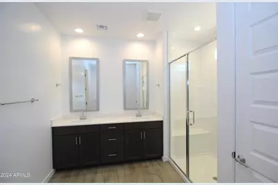 1649 W La Mirada Drive, Phoenix, AZ 85041 - Photo 17