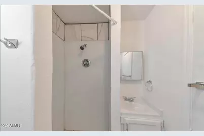 909 S 35th Avenue, Phoenix, AZ 85009 - Photo 11