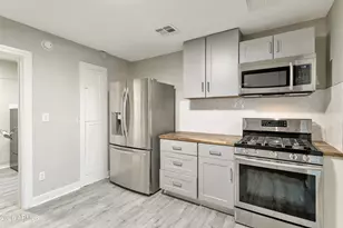 1716 W Hadley St, Phoenix, AZ 85007 - Photo 9