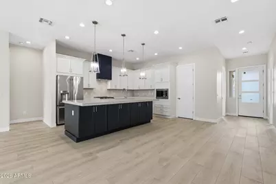 8006 W Whyman Avenue, Phoenix, AZ 85043 - Photo 9