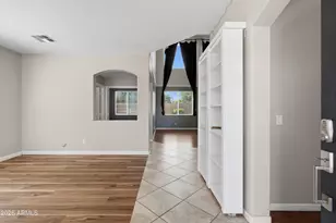 5661 W Desert Jewel Dr, Glendale, AZ 85302 - Photo 9