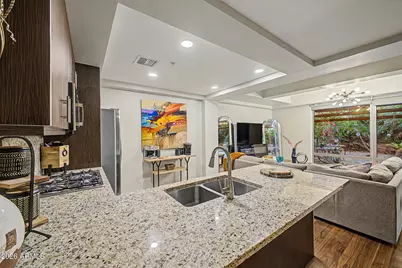 7117 E Rancho Vista Drive #4009, Scottsdale, AZ 85251 - Photo 11