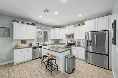 8864 W Cameron Drive, Peoria, AZ 85345 - Photo 5