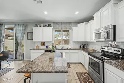8864 W Cameron Drive, Peoria, AZ 85345 - Photo 7