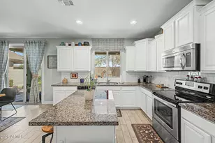 8864 W Cameron Dr, Peoria, AZ 85345 - Photo 7