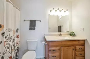 3426 W Tangerine Ln, Phoenix, AZ 85051 - Photo 17