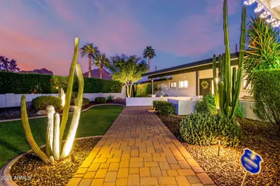 4431 E Calle Allegre, Phoenix, AZ 85018 - Photo 3