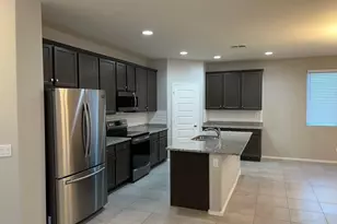 18660 W Robin Ln, Surprise, AZ 85387 - Photo 3