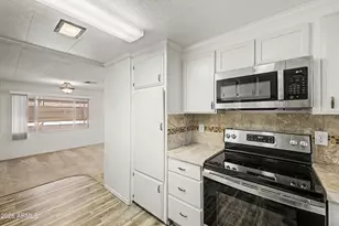 10701 N 99th Ave, Peoria, AZ 85345 - Photo 13