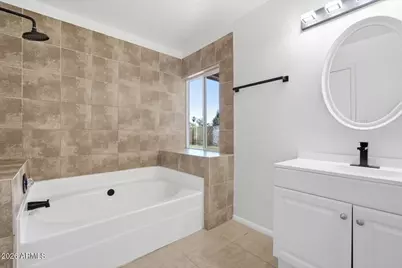 6609 S 17th Place, Phoenix, AZ 85042 - Photo 17
