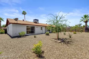 2834 E Beryl Ave, Phoenix, AZ 85028 - Photo 43