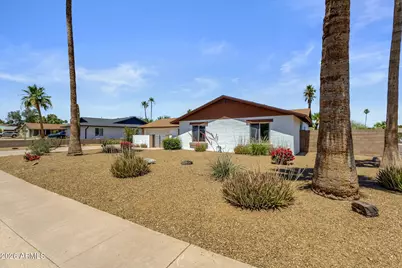 2834 E Beryl Avenue, Phoenix, AZ 85028 - Photo 3