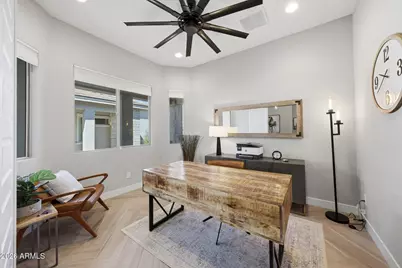 2831 E Robin Lane, Phoenix, AZ 85050 - Photo 17