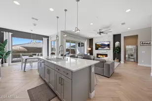 2831 E Robin Ln, Phoenix, AZ 85050 - Photo 5