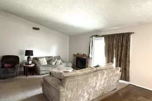 5925 W Loma Ln, Glendale, AZ 85302 - Photo 5