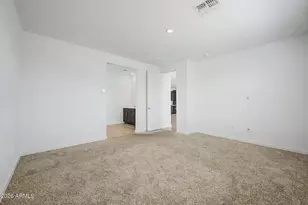 4901 W Hunter Trl, San Tan Valley, AZ 85144 - Photo 11