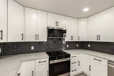 8631 E Thomas Road, Scottsdale, AZ 85251 - Photo 31