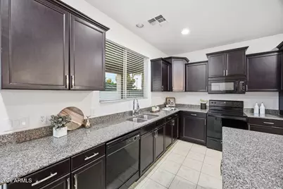 1656 W Loemann Drive, San Tan Valley, AZ 85144 - Photo 11