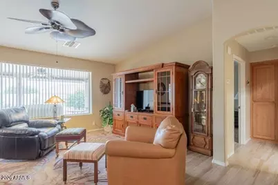 11061 E Nichols Avenue, Mesa, AZ 85209 - Photo 9