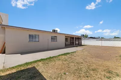 7422 W Turney Avenue, Phoenix, AZ 85033 - Photo 41