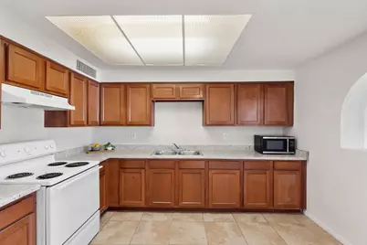 7422 W Turney Avenue, Phoenix, AZ 85033 - Photo 11