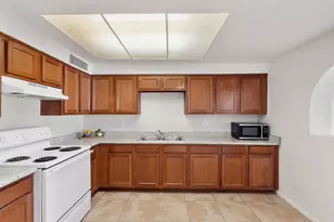7422 W Turney Ave, Phoenix, AZ 85033 - Photo 11