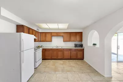 7422 W Turney Avenue, Phoenix, AZ 85033 - Photo 13